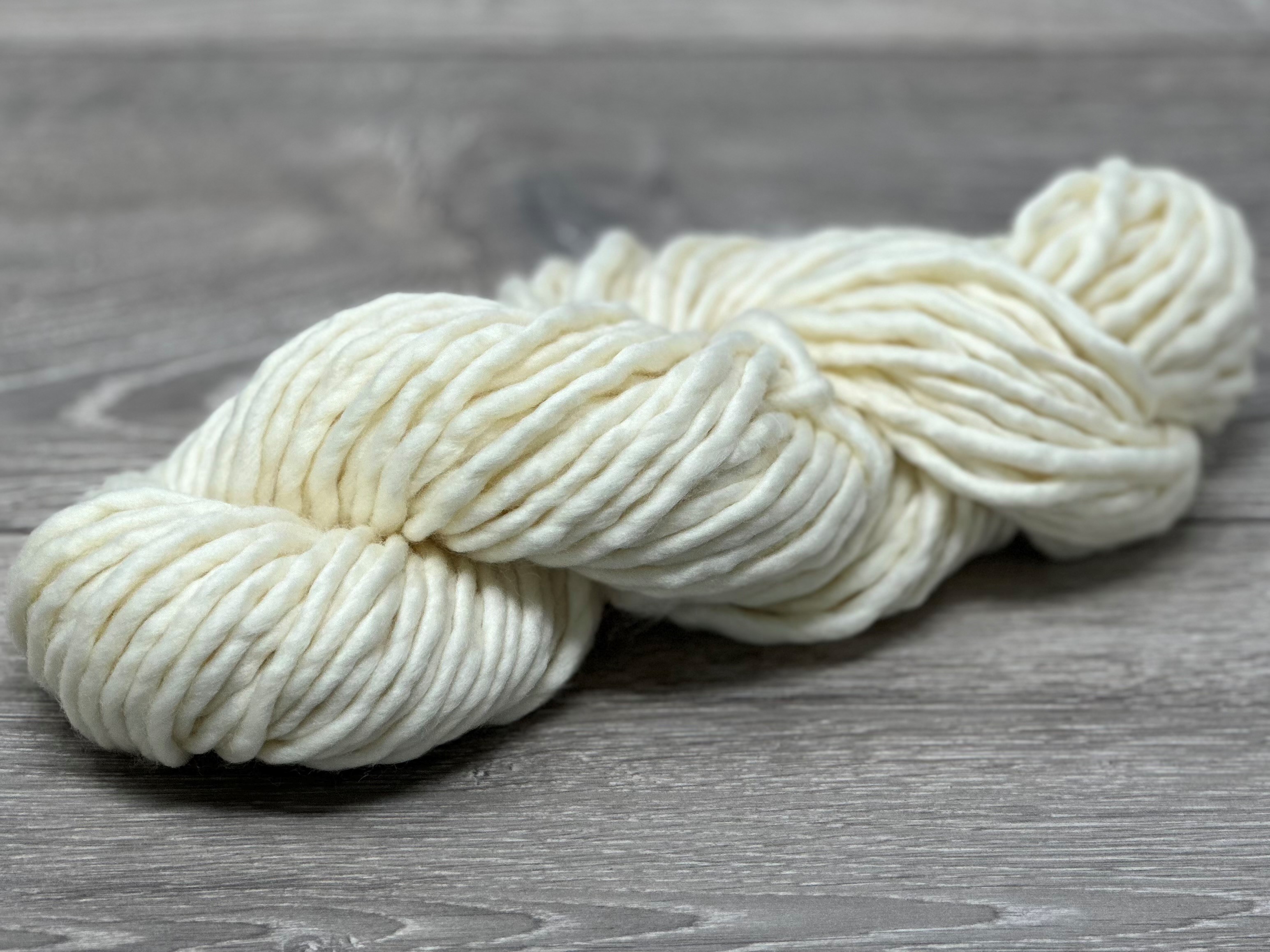Superchunky Singles Yarn. 100% Superwash Extrafine (19.5 micron) Merino Wool Yarn 1 x 100gm Hank